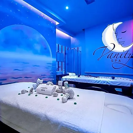 名利场spa酒店 4*