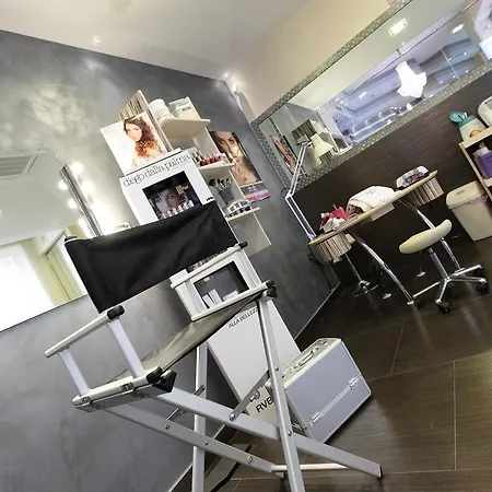 Vanity Apartahotel 2*
