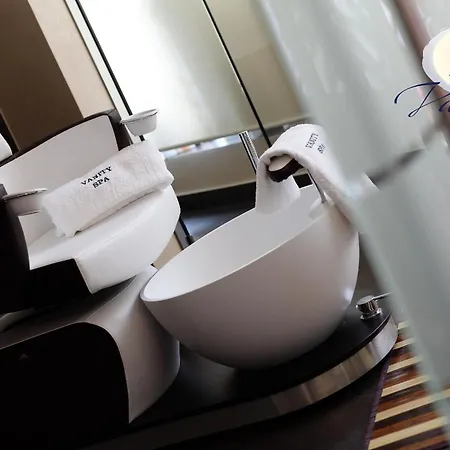 Vanity Aparthotel 4*